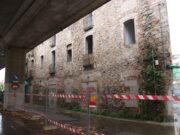 Comença l’enderrocament de l’edifici abandonat de Tomàs Mieres de Girona que generava queixes veïnals