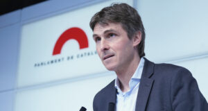 Junts demana la compareixença de Paneque al Parlament i de Puente al Congrés i al Senat per la “crisi ferroviària”