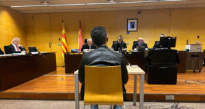 Jutgen un acusat que afronta 27 anys de presó per agredir sexualment la filla i la fillastra menors d’edat a Girona