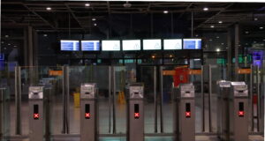 Els trens Rodalies segueixen sense circular a primera hora del matí i Renfe recomana utilitzar transport alternatiu