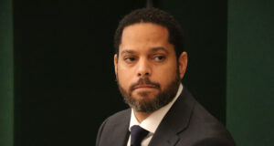 Vox carrega contra les ZBE: “Volem sortir amb el cotxe que ens doni la gana”