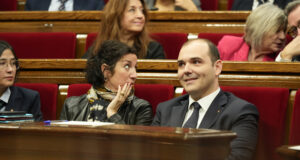 Dalmau retreu a Junts que la culpa de la pèrdua de poder adquisitiu dels mestres és de les retallades de Mas