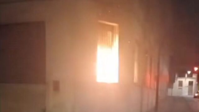 Imatge de l'incendi a la plaça Palau d’Olot (Info Garrotxa)