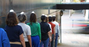 El Sismògraf 2026 d’Olot programa una vintena de propostes que conviden al benestar i a caminar