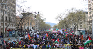 Manifestació a Barcelona contra el racisme i el feixisme i per exigir “drets per a tothom”