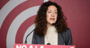 Els Comuns recomanen a Illa no retirar els pressupostos i criden ERC i PSC a no frenar-los per un “element tècnic”