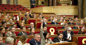 El Parlament condemna els atacs dels Estats Units i Israel a l’Iran i la política exterior de Trump