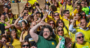 Els docents es manifesten a Barcelona per exigir al Govern que torni a negociar i millori l’acord amb CCOO i UGT