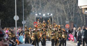 Olot celebra un Carnaval ple de ritmes i emocions