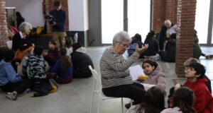 Un diàleg intergeneracional mitjançant el teatre i la cultura a Olot