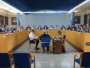 Olot llança una iniciativa per protegir el descans dels veïns durant l’estiu