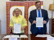 La Universitat de Sevilla i Azvi creen una càtedra per impulsar l’enginyeria del futur