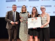 Miquel Noguer lliura el Premi Pime de l’Any 2026 a OKM Química Ortopèdica de Far d’Empordà