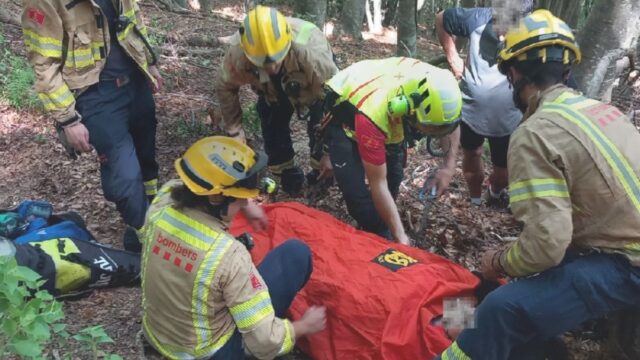 Imatge del rescat a Sant Feliu de Pallerols (Bombers)